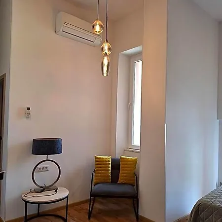 Emi Luxury 4*