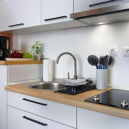 Emi Luxury Aparthotel 4*