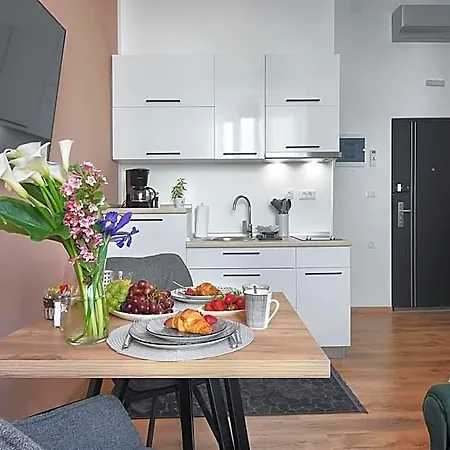 Emi Luxury Aparthotel