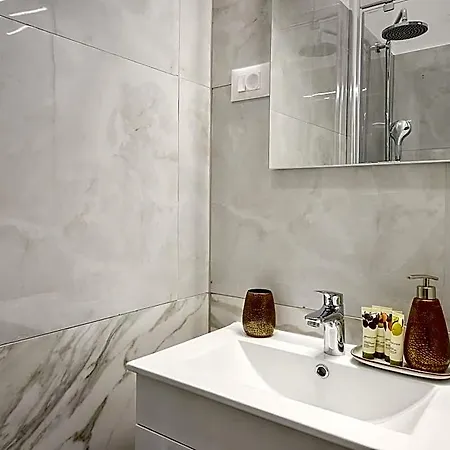Aparthotel Emi Luxury Pula