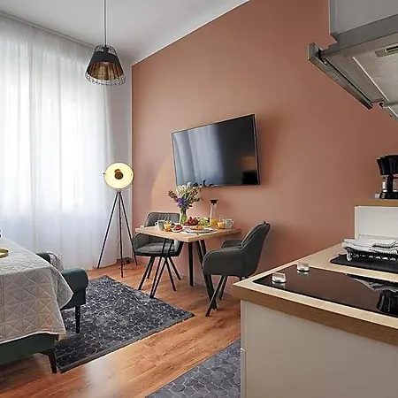 Emi Luxury Aparthotel