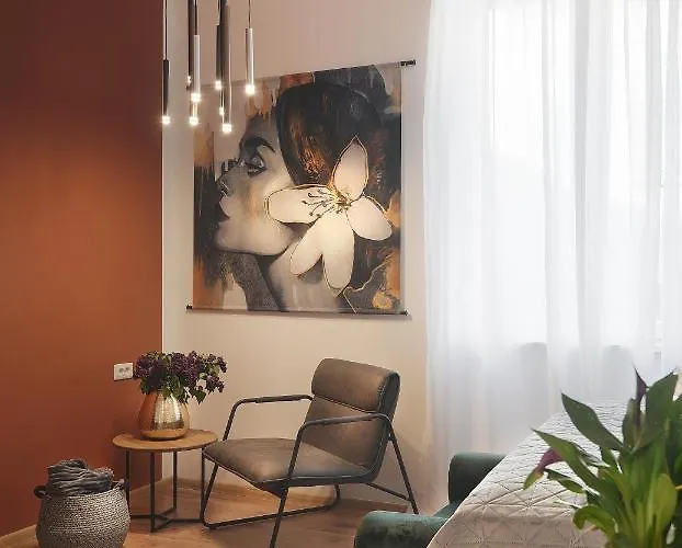 Emi Luxury Apartahotel Pula