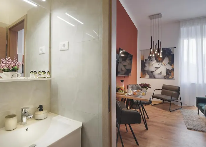 Emi Luxury Pula