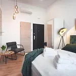 Emi Luxury Hotel apartamentowy